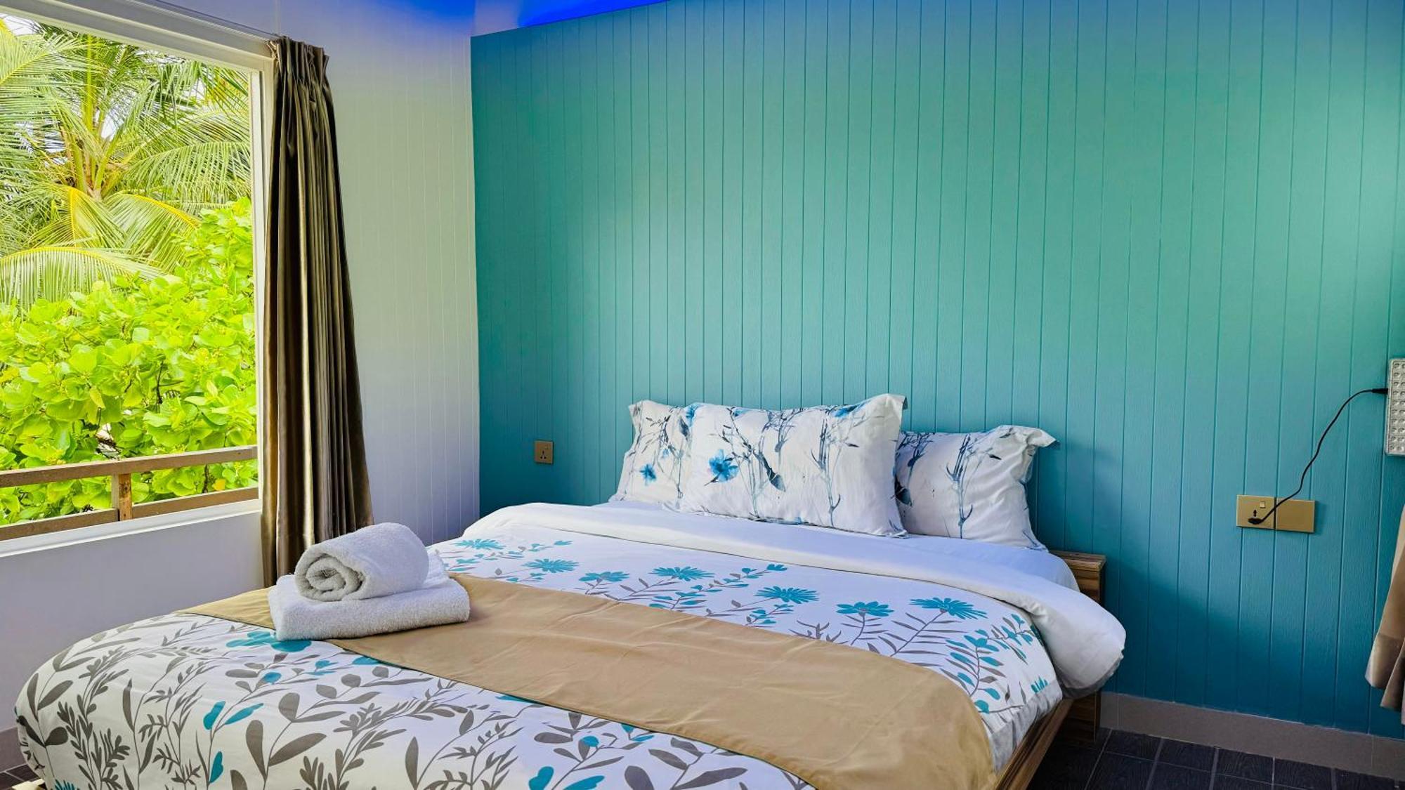 Wave Crest Retreat Hotel Thulusdhoo Exterior foto