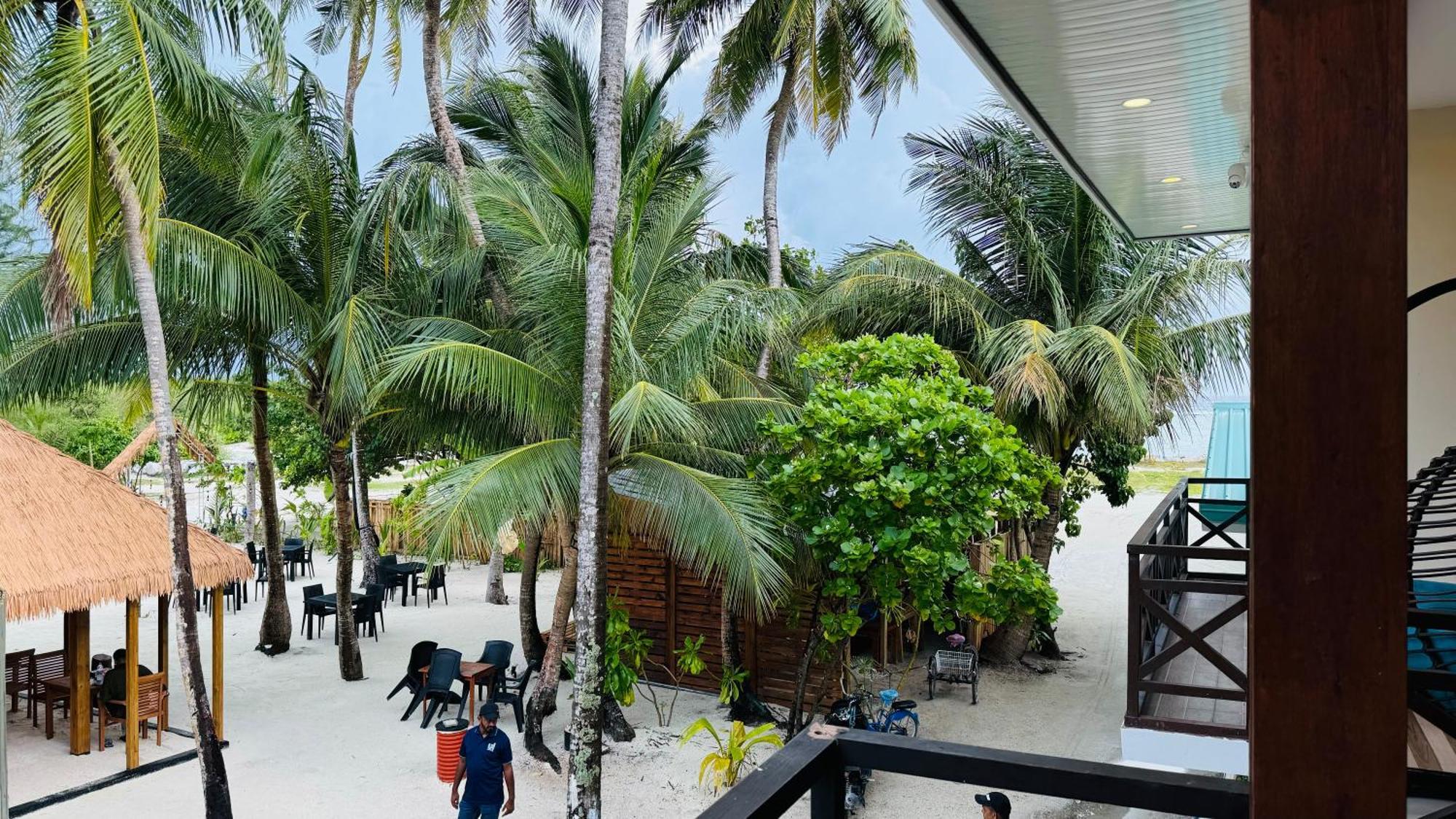 Wave Crest Retreat Hotel Thulusdhoo Exterior foto